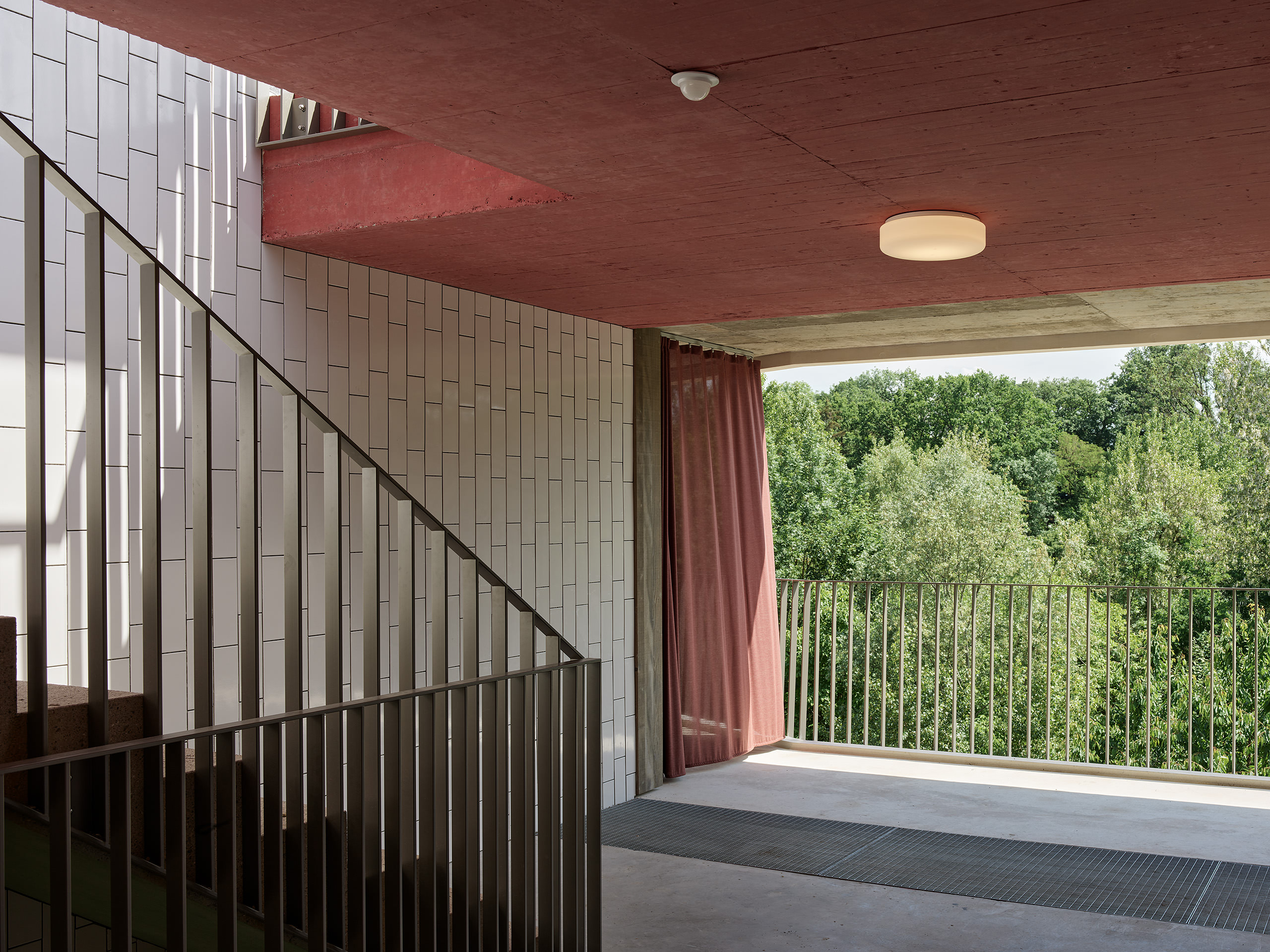 Ahp0079 AIQ4 010001 J2